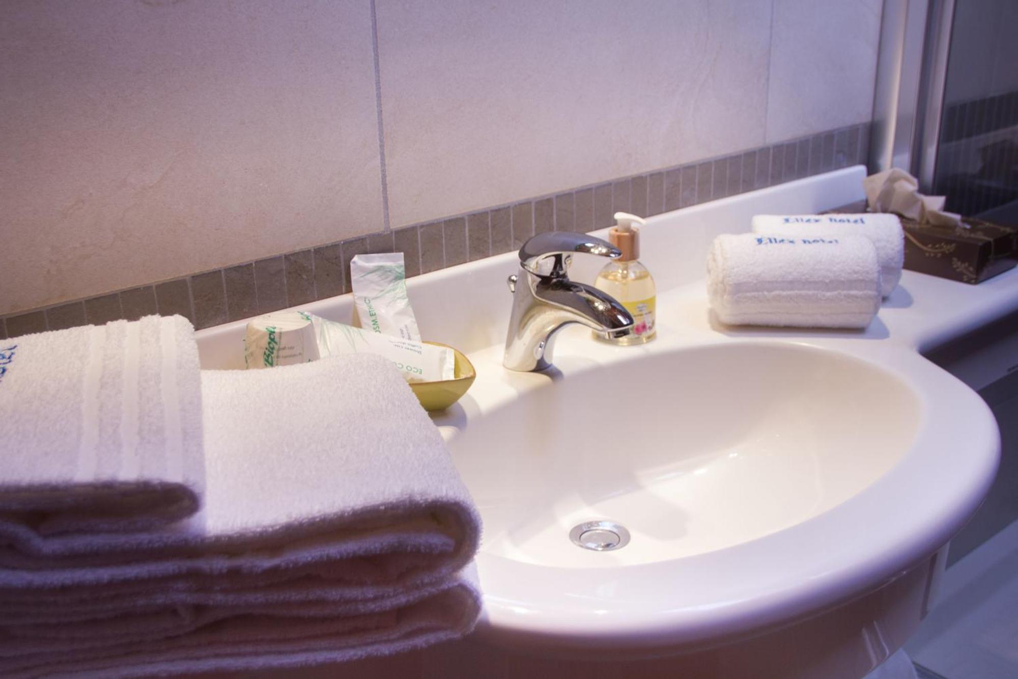Ellex Eco Hotel Gressoney-La-Trinite Ruang foto