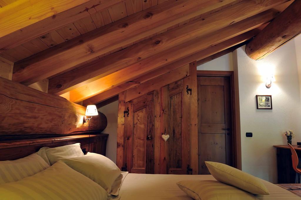 Ellex Eco Hotel Gressoney-La-Trinite Ruang foto